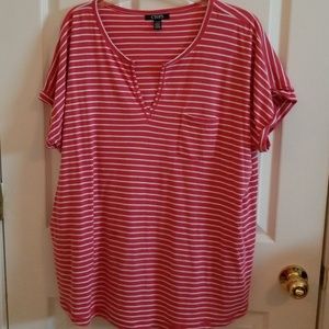 Plus sized Women's top red and white striped 2x
